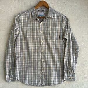 Columbia Men’s Medium Button Down Shirt Regular Fit Plaid Outdoor Camping